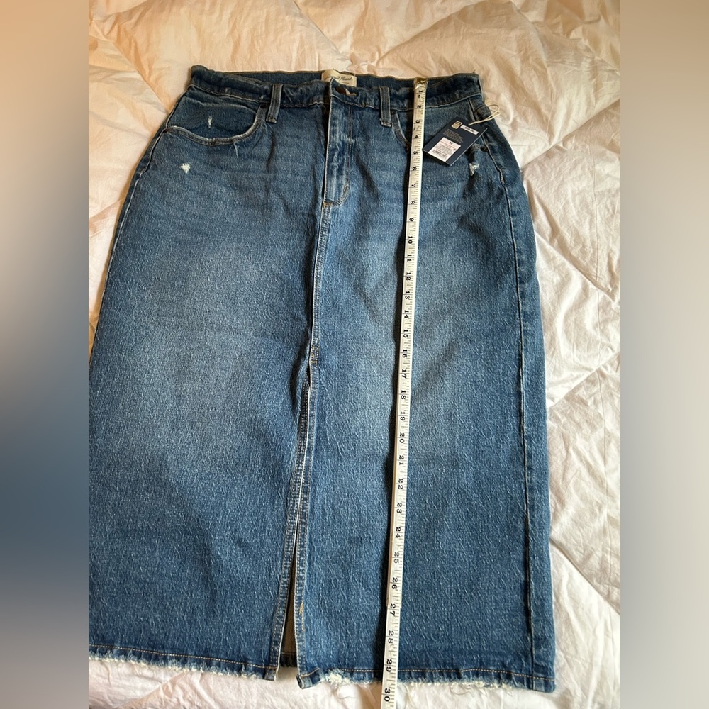 Universal Thread Blue Denim Skirt Medium Wash Casual - Picture 3 of 7